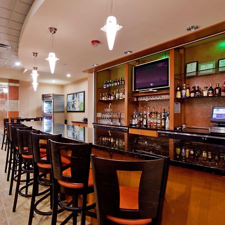 Holiday Inn Hotel & Suites Gateway By Ihg Williamsburg Dış mekan fotoğraf
