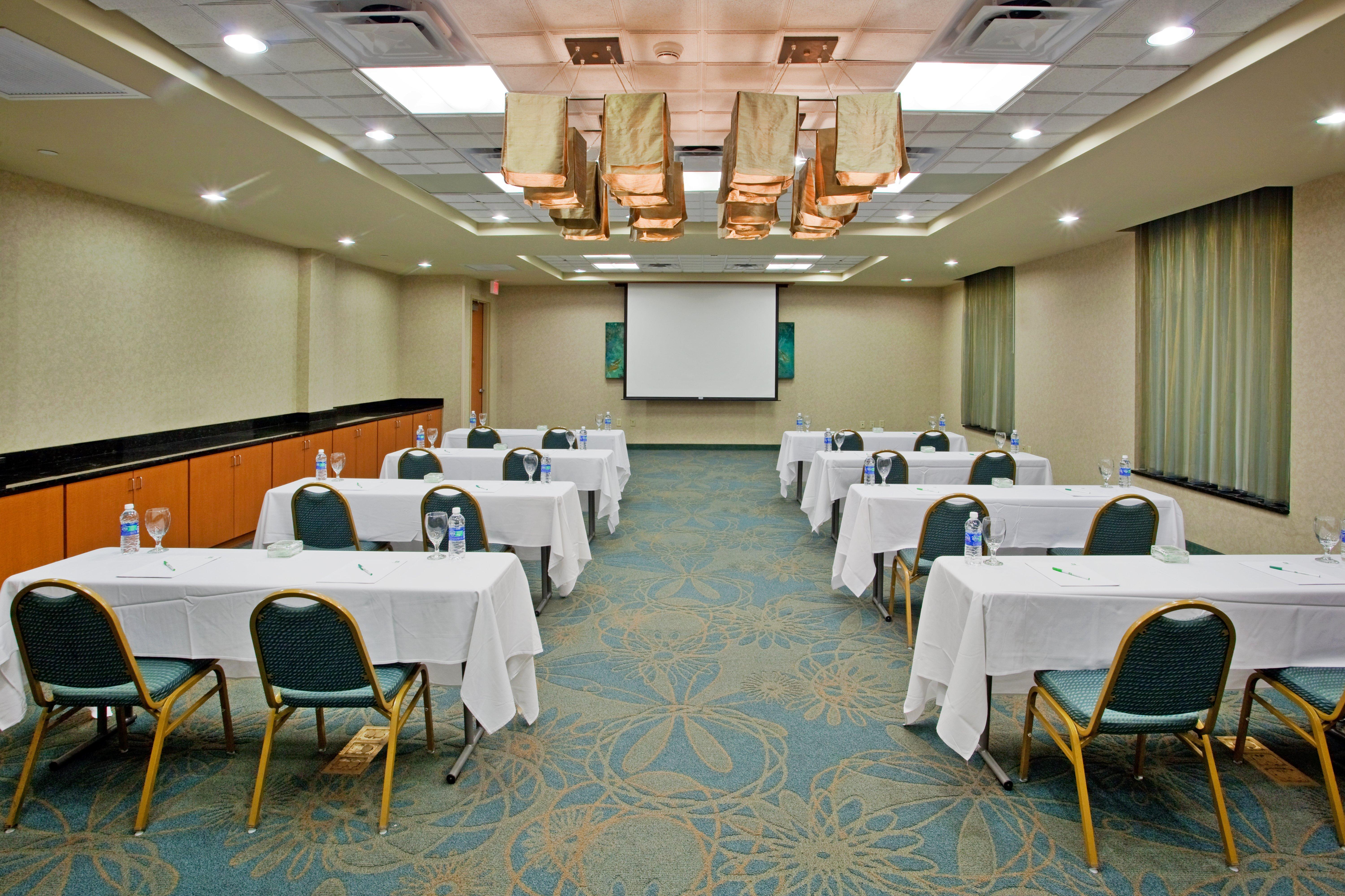 Holiday Inn Hotel & Suites Gateway By Ihg Williamsburg Dış mekan fotoğraf