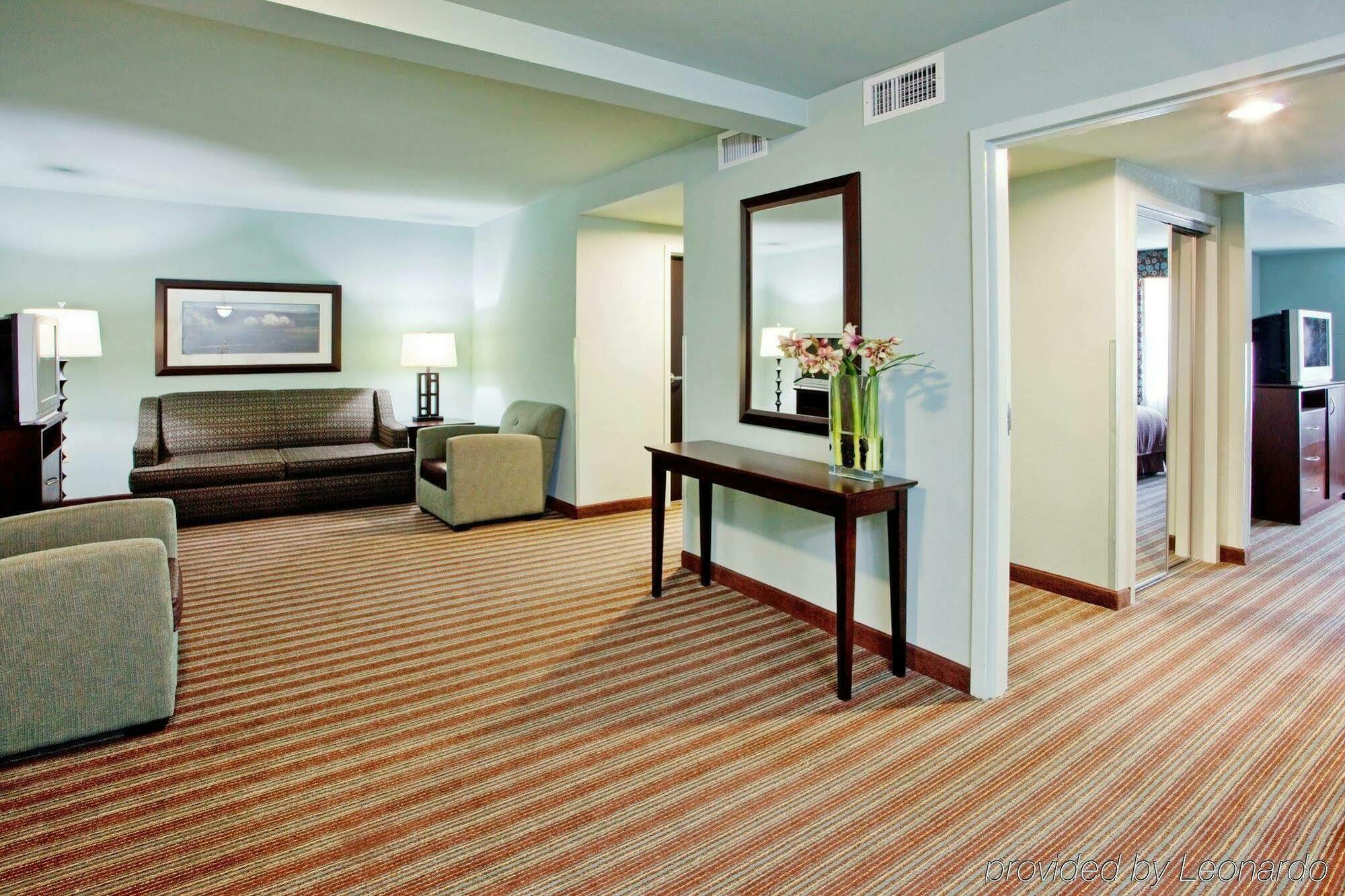 Holiday Inn Hotel & Suites Gateway By Ihg Williamsburg Dış mekan fotoğraf